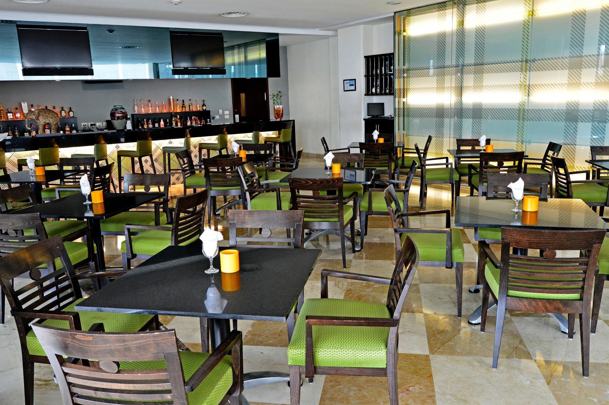Ramada Plaza By Wyndham Veracruz Boca Del Rio Buitenkant foto